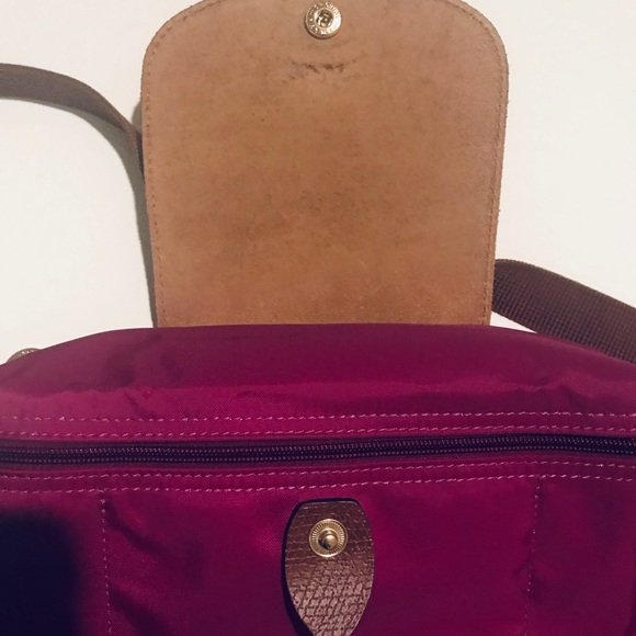 ๐ฅ ๐ฅ SOLD ๐ฅ ๐ฅ Longchamp fuchsia backpack ๐ - Picture 4 of 8